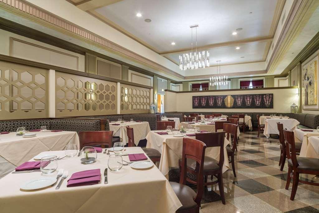 Ambassador Hotel Milwaukee Ristorante foto